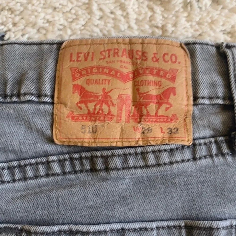 190. Levi’s Strauss & Co 510 gray jeans